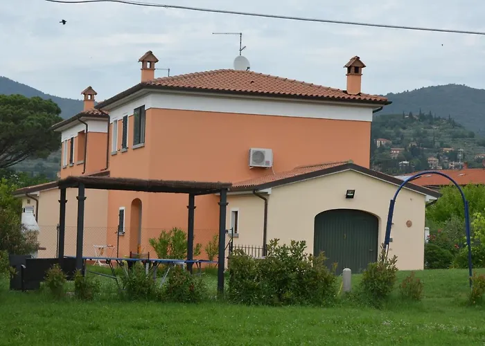 Casa Dei Girasoli بيت للعطل *